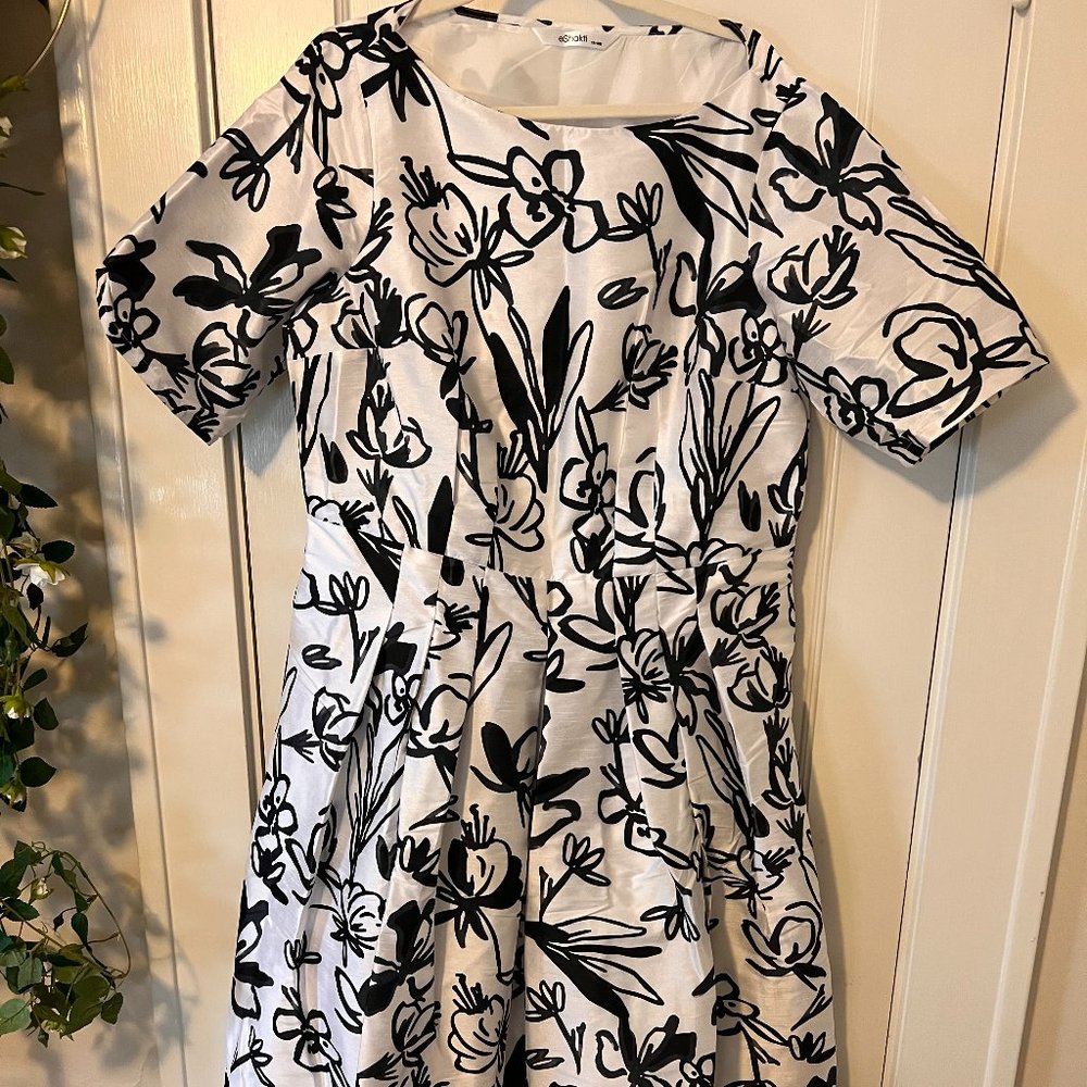 Eshakti Custom Floral print dupioni cocktail dress